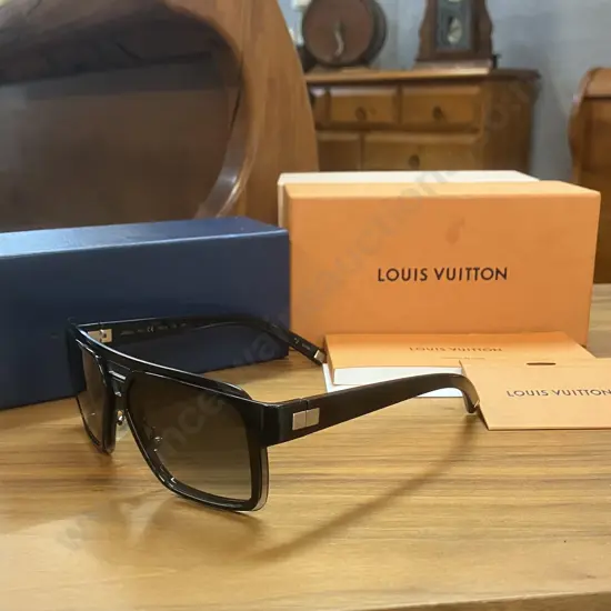 Louis Vuitton Acetate Frame Enigme GM Sunglasses Z0361U Black With Case, Box & Paperwork (93L 58-14 OO 140)