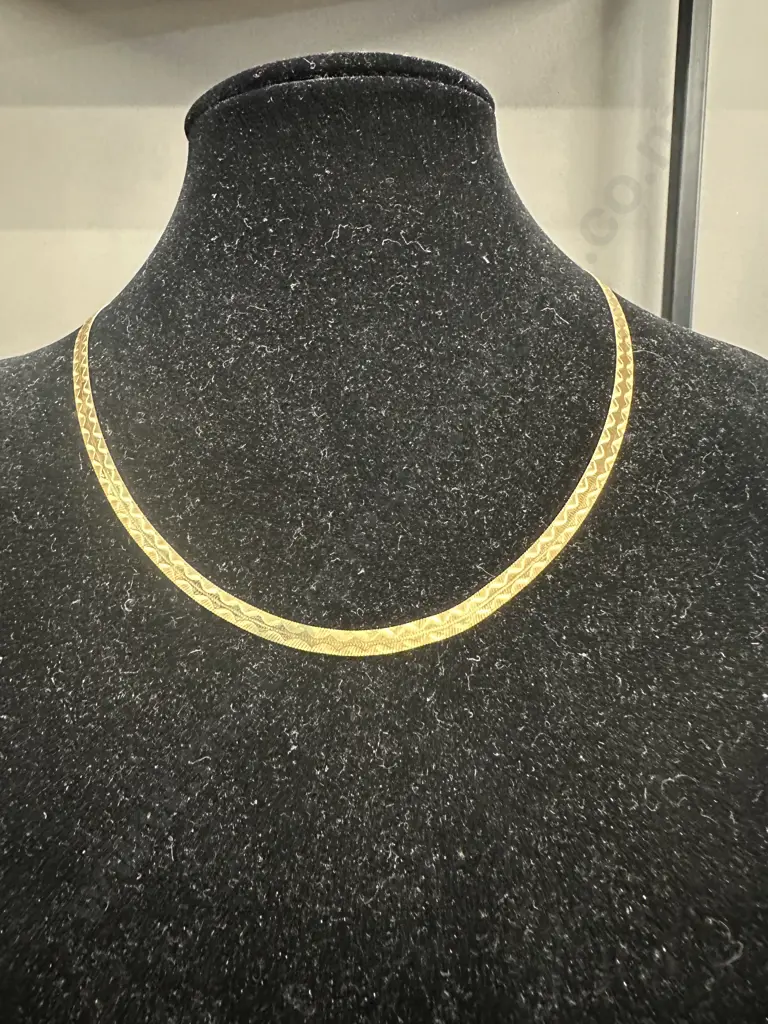 Stamped Italy 375 Gold Flat Design Chain Image 1++