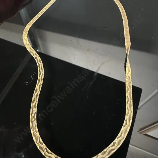 Stamped Italy 375 Gold Flat Design Chain