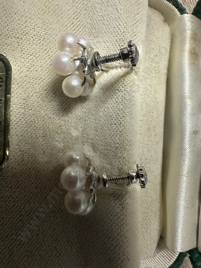 Vintage Sterling Silver Cultured Pearl Bracelet & Screw On Earings Image 1++