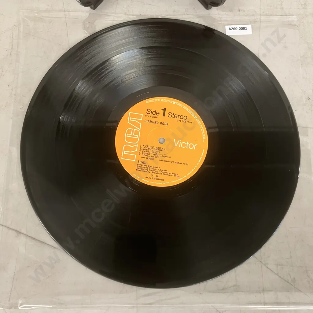 Very Rare 1974 New Zealand Pressing David Bowie Diamond Dogs Gatefold Vinyl LP Record, RCA Victor CPL1-0576 Image 1++