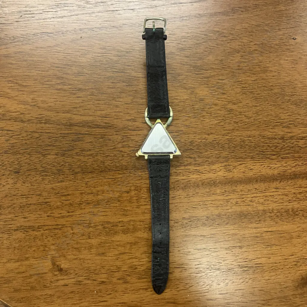 Vintage Cardinal Quartz Triangular Freemason Design Watch Image 1++