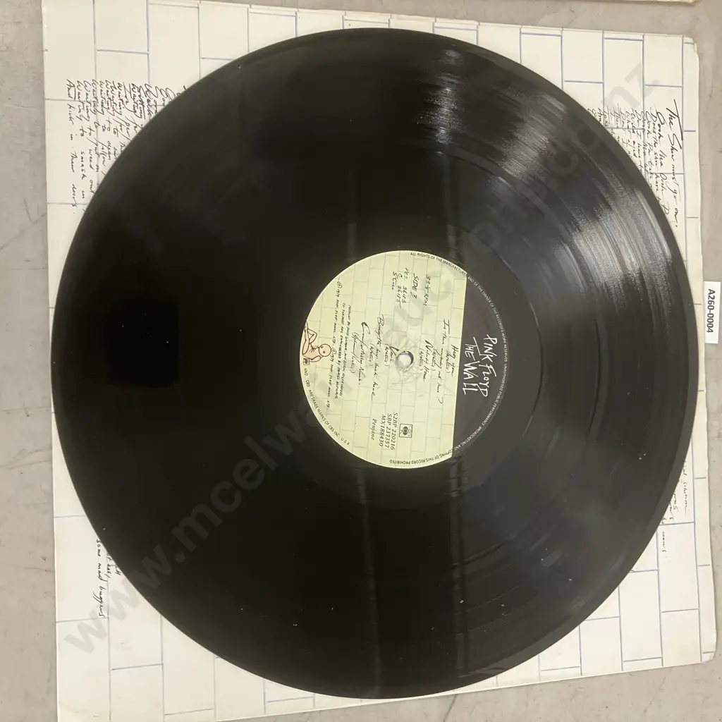 Pink Floyd The Wall 2 x Vinyl LP, Gatefold With Lyrics Sleeves, 1979 Original New Zealand Pressing Image 1++