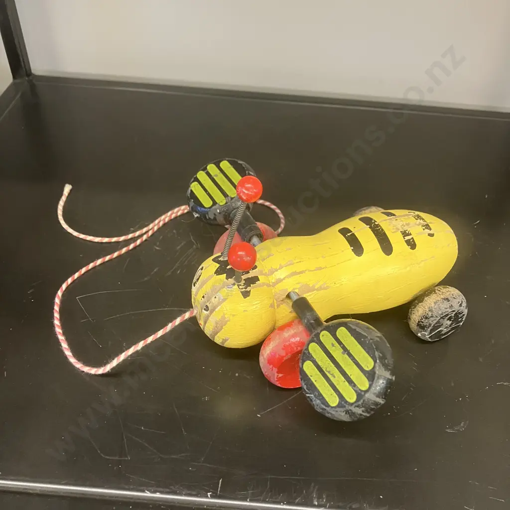Rare Vintage Wooden Buzzy Bee Pull Toy Pinocchio Wooden Toys, Waipa, New Zealand Image 1++