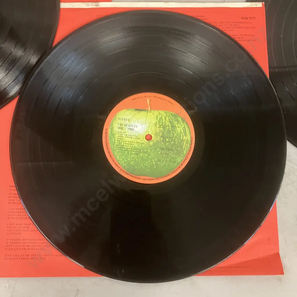 The Beatles 1962/1966 2LP Vinyl Gatefold With Lyric Sleeves PCSP 717 & Greatest Hits PMCM 7533 - New Zealand Pressings Image 1++