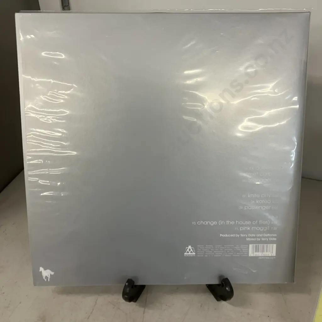 Deftones White Pony 2LP Vinyl 9362-49646-67, Freddie Mercury Mr Bad Guy, Queen Greatest Hits, Solid Gold 28 & 25 LPs Image 1++