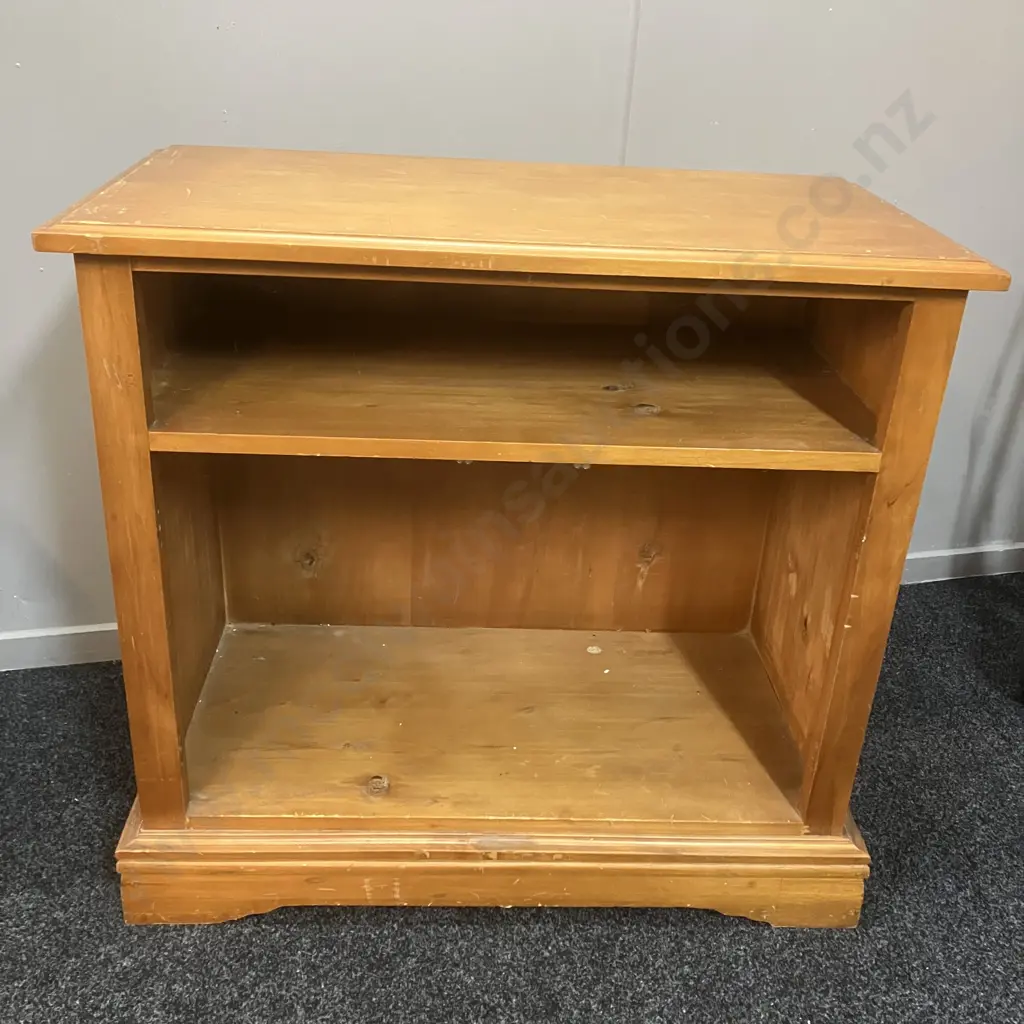 Rimu TV Stand. H79 W85 D44cm Image 1++