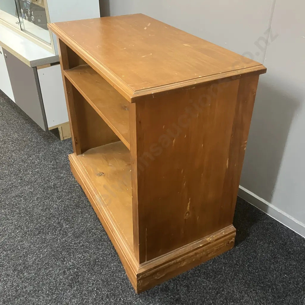 Rimu TV Stand. H79 W85 D44cm Image 1++