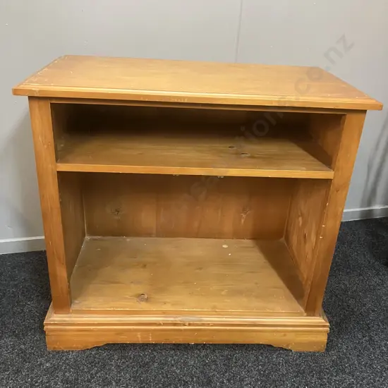 Rimu TV Stand. H79 W85 D44cm