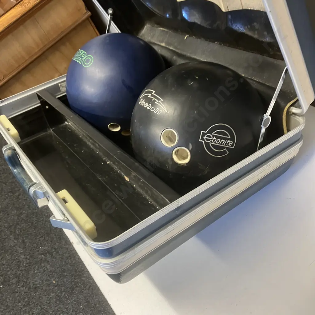 Vintage Ebonite Firebolt (6W1B330) & Ebonite Nitro (12H8169) Bowling Balls With Prince Carry Case Image 1++