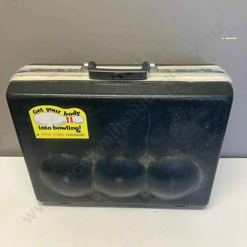 Vintage Ebonite Firebolt (6W1B330) & Ebonite Nitro (12H8169) Bowling Balls With Prince Carry Case Image 1++