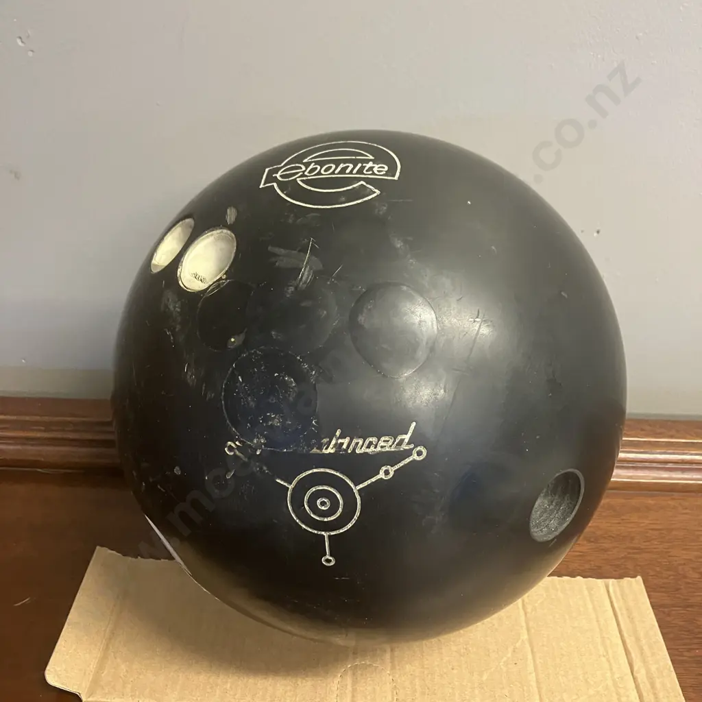 Vintage Ebonite Firebolt (6W1B330) & Ebonite Nitro (12H8169) Bowling Balls With Prince Carry Case Image 1++
