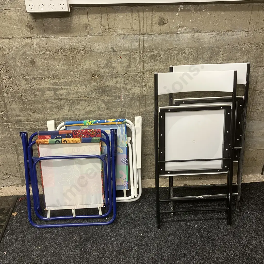Pair of White Folding Chairs & Sprung Folding Beach Chairs Image 1++