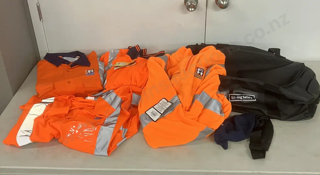 Assorted Size XL Safety Clothing With Bag - 3 x Shirts, 3 x S/S Polos, LS Vest, Polar Fleece & Beanie Image 1++