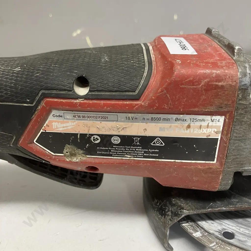 Milwaukee M18 FUEL Cordless Angle Grinder Brushless 125mm 18V - Model FAG125XPB, Skin Only Image 1++