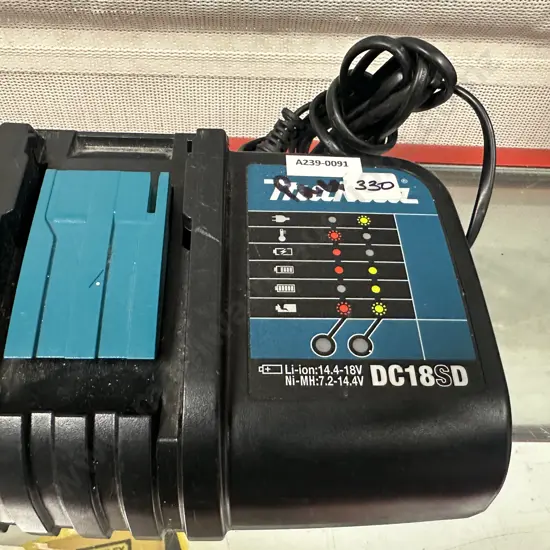 Makita DC18SD Battery Charger