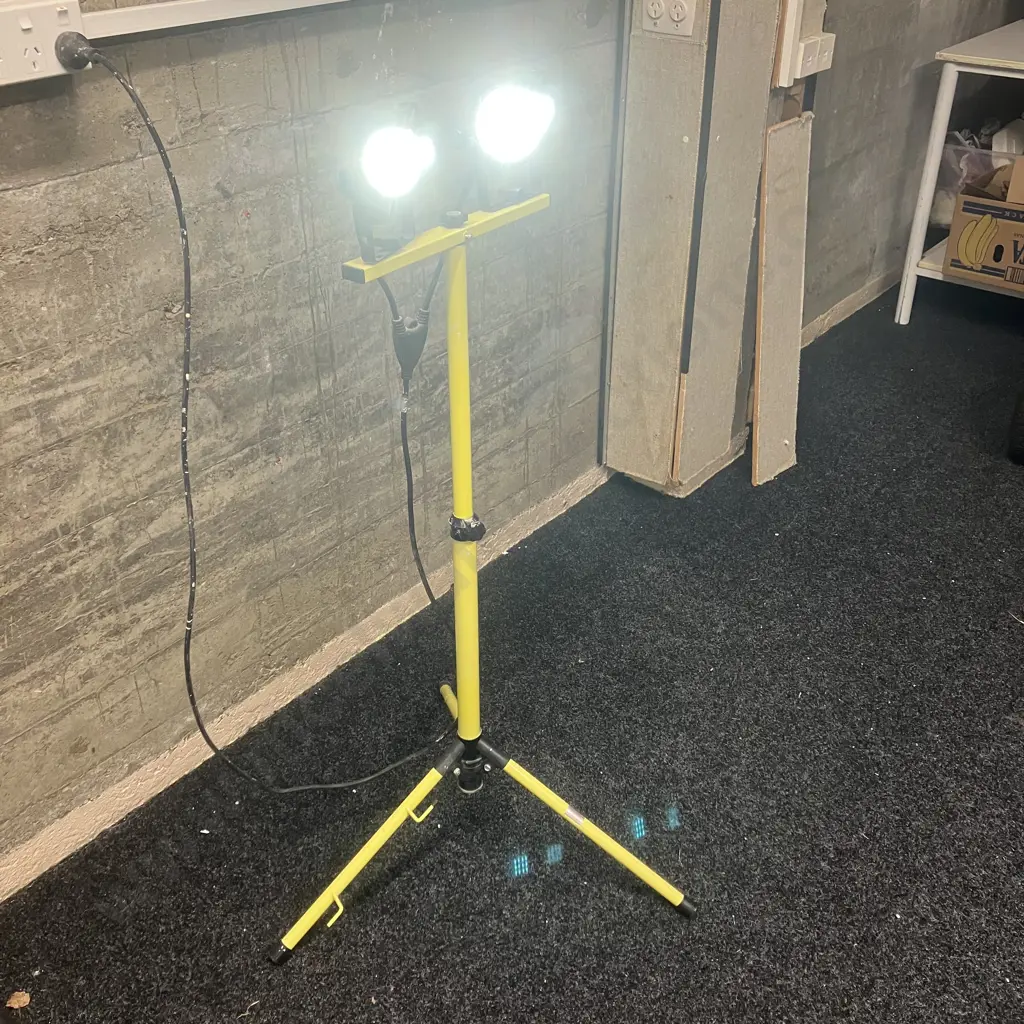 Arlec LED  Worklight Model WL0210 Image 1++