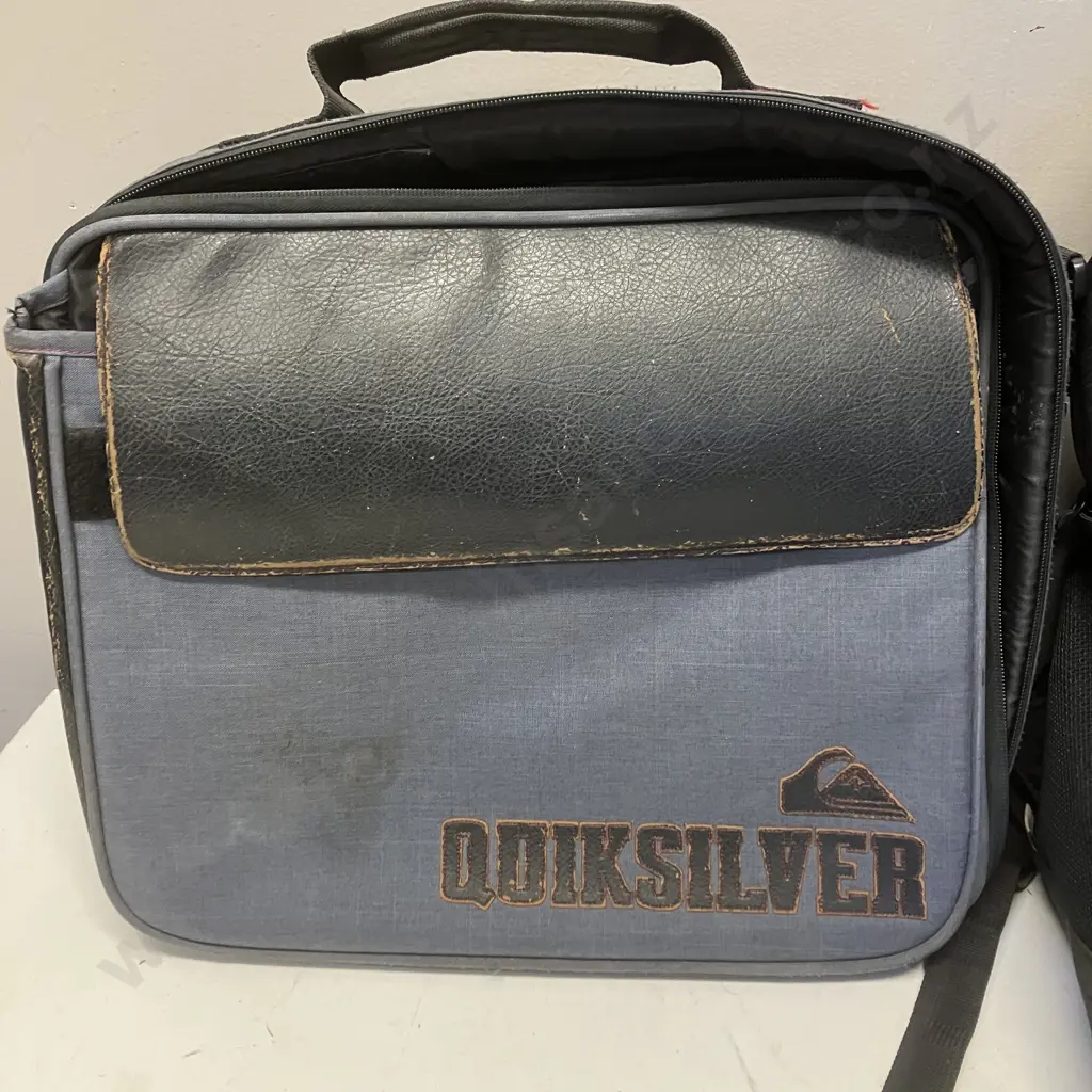 Vintage Quiksilver Laptop Bag & Black New Balance Backpack Image 1++
