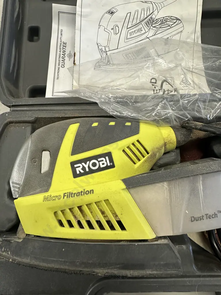 Ryobi Sander In Case EMS180RG  Image 1++
