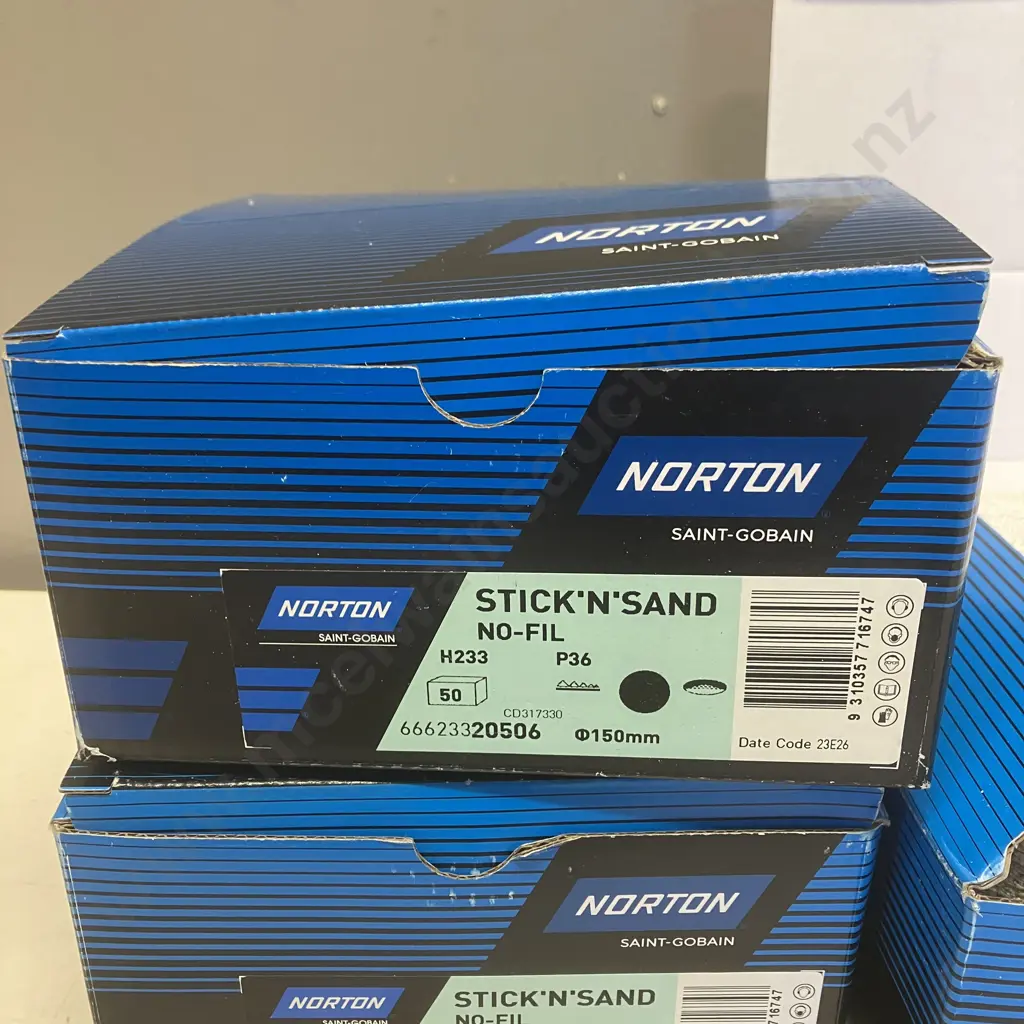 3 x Boxes of 50 Norton Stick'N'Sand No-Fil P36 150mm Image 1++