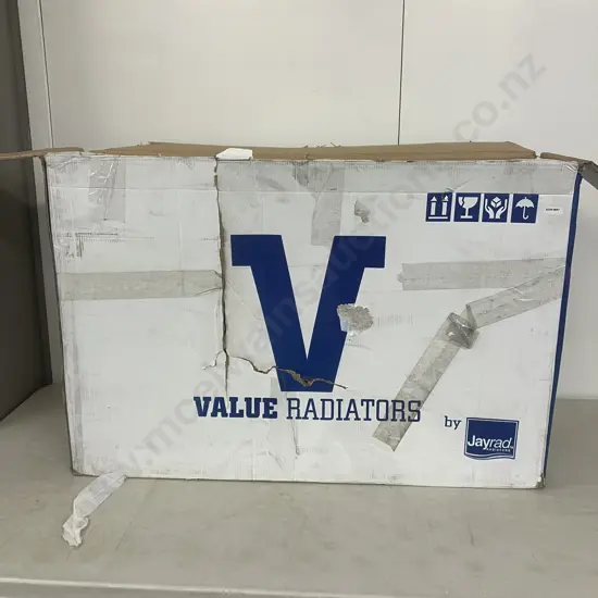 Jayrad Radiator - JR1055V, Suits Commodore VZ V6 08/04 # JR 1055V