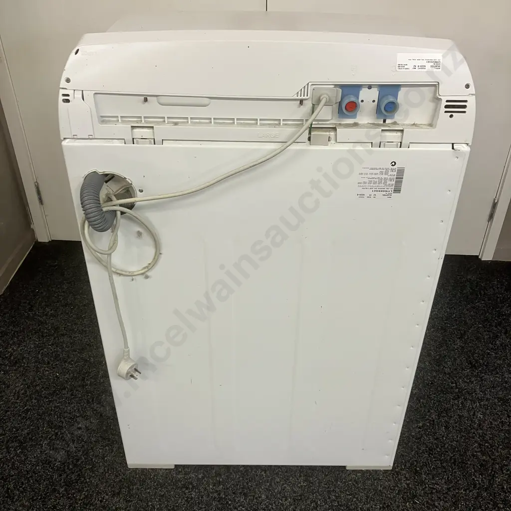 Fisher & Paykel AquaSmart 8Kg Washing Machine - Model WL80T65C, #LYN689341 Image 1++
