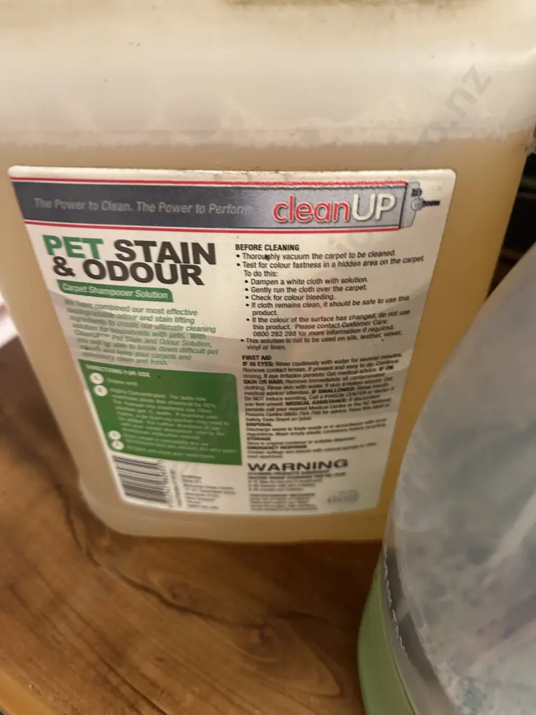 Bissell Little Green Cleaner & Pet Stain & Odour Part Container Image 1++
