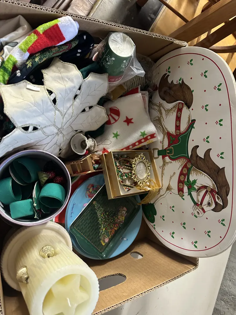 Assorted Christmas Items Including Linen, Candle Etc Image 1++