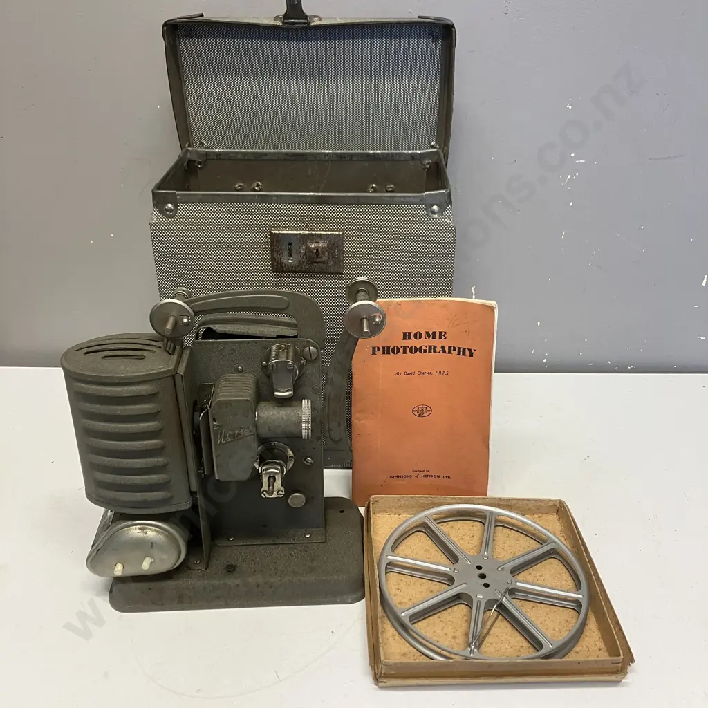 Vintage Noris 9.5mm Film Projector In Case (Display Only) Image 1++