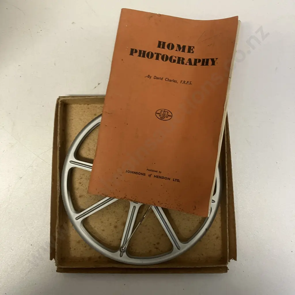 Vintage Noris 9.5mm Film Projector In Case (Display Only) Image 1++