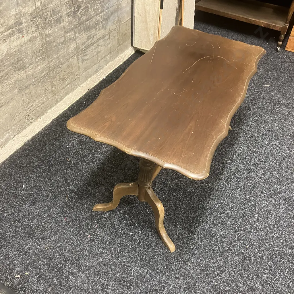 Mahogany Coffee Table (Repair To Leg) H48 W91 D46cm & Wine Table 53 x 39cm Image 1++