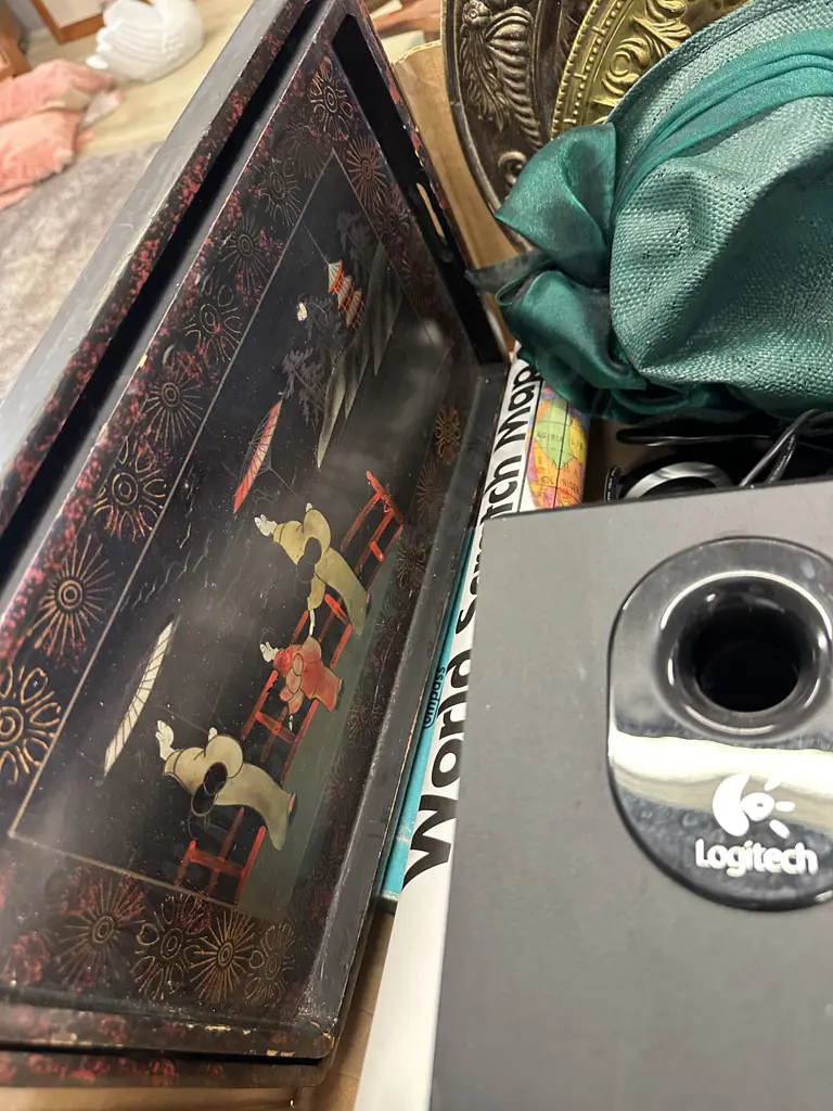 Box Lot Of Assorted Art Work, Wall Plaques, Logitech Etc Image 1++