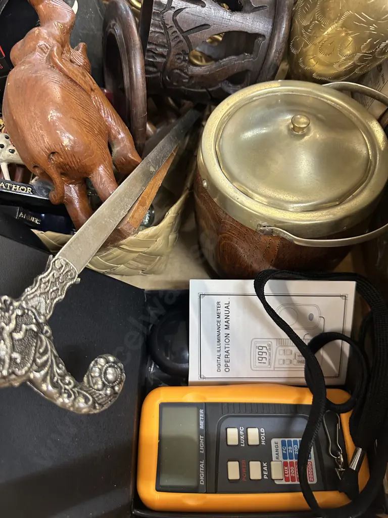 Digital illuminance Meter, Brassware, Woodenware Etc Image 1++