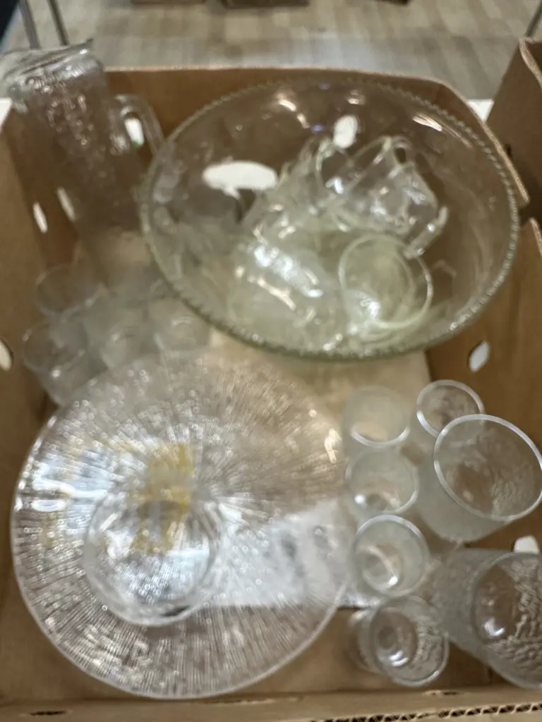 Retro Jug, Glasses & Punch Bowl Etc Image 1++