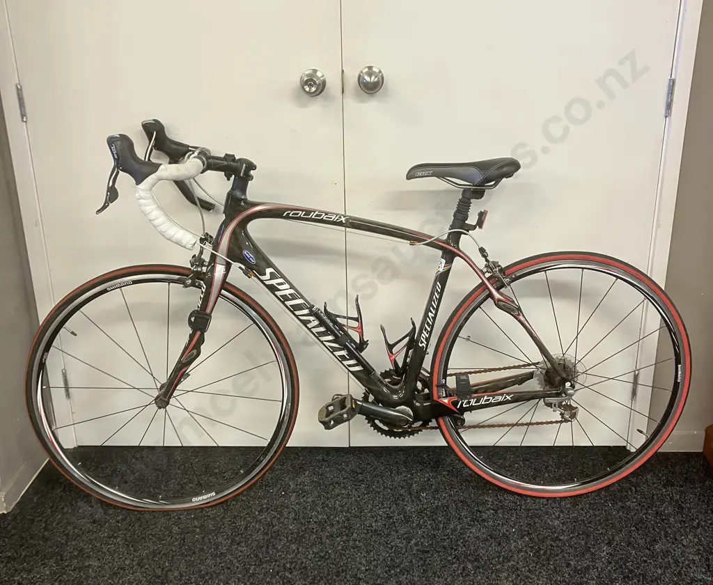 Specialized Roubaix Road Bike, 20 Speed, Carbon Fibre Frame Image 1++