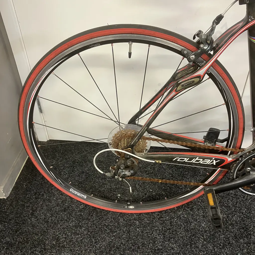 Specialized Roubaix Road Bike, 20 Speed, Carbon Fibre Frame Image 1++