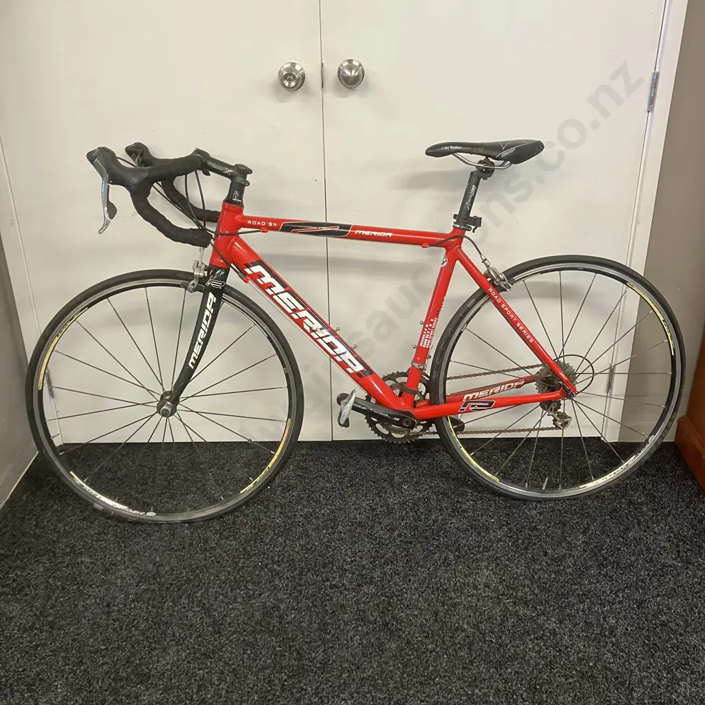 Merida S4 Road Bike, Black / Red / White Colours Image 1++