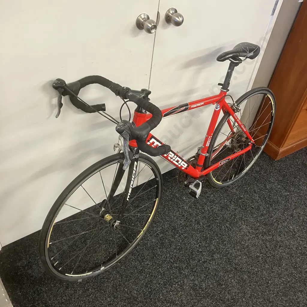 Merida S4 Road Bike, Black / Red / White Colours Image 1++