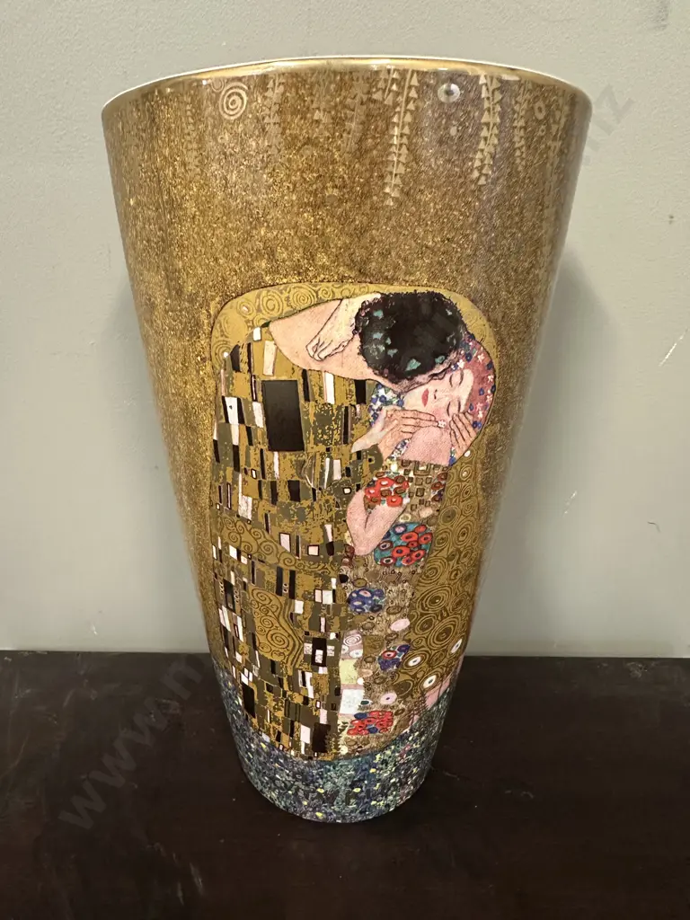 Geobel Artis Orbs Gustav Klimt Kiss Vase H29cm. Image 1++