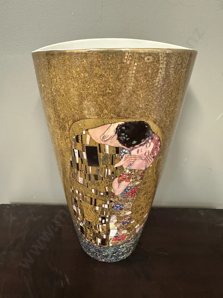 Geobel Artis Orbs Gustav Klimt Kiss Vase H29cm. Image 1++