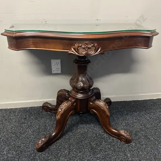 Quality Mahogany Hall Table Curved Front, Heavily Carved Ornate Detail With Glass Top H70,W92,D45cm.(af to glass)  