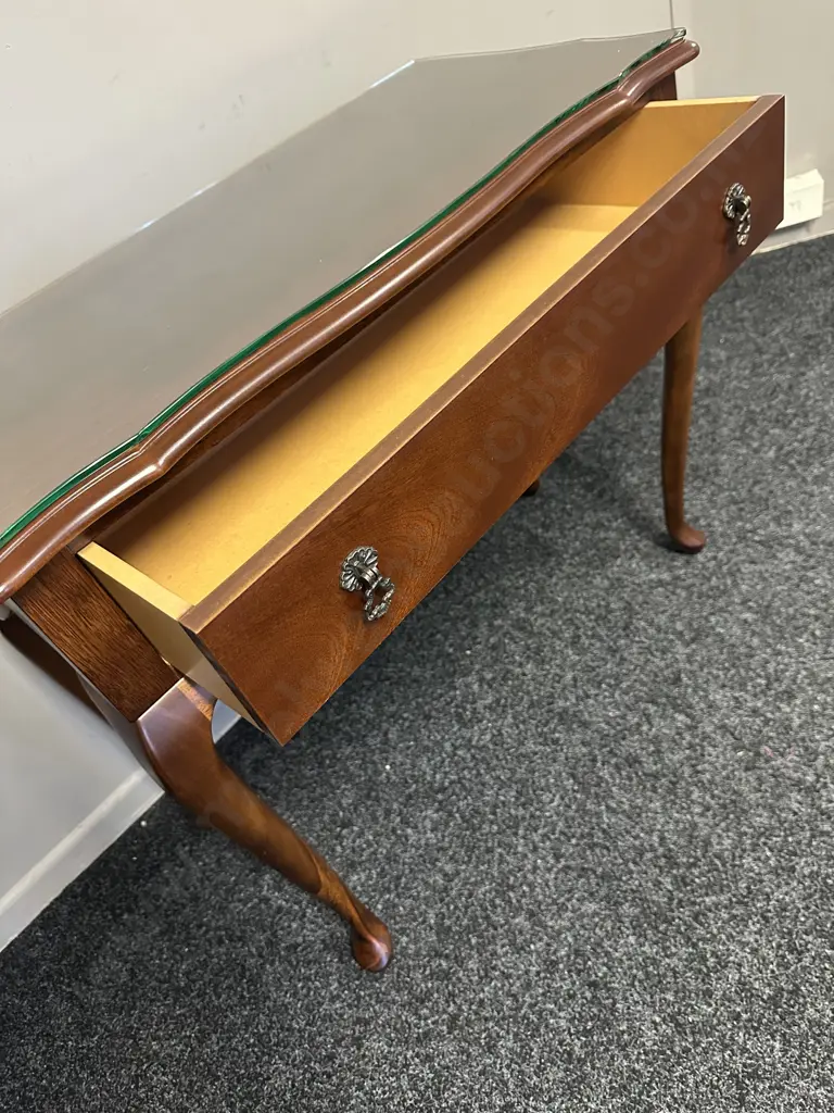 Mahogany Queen Anne Style Console Table Single Drawer, Cabriole Legs, Scalloped With Glass Top H69,W80,D38cm. Image 1++
