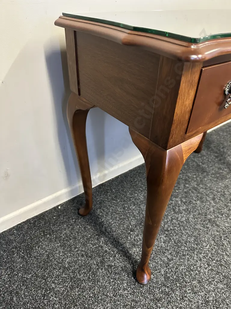 Mahogany Queen Anne Style Console Table Single Drawer, Cabriole Legs, Scalloped With Glass Top H69,W80,D38cm. Image 1++
