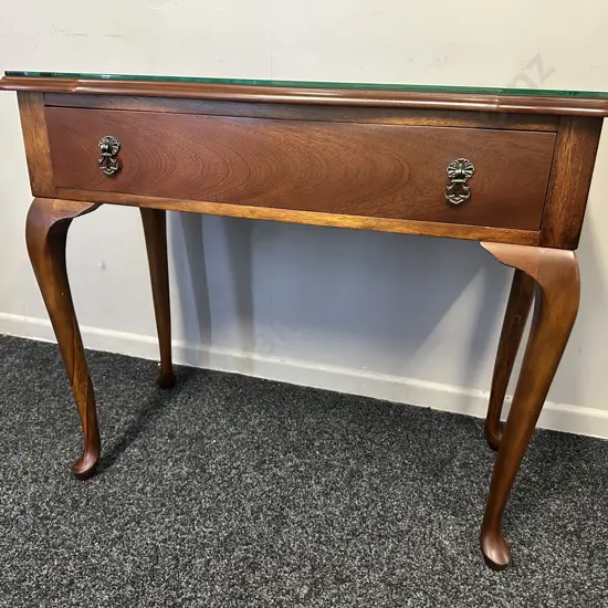 Mahogany Queen Anne Style Console Table Single Drawer, Cabriole Legs, Scalloped With Glass Top H69,W80,D38cm.