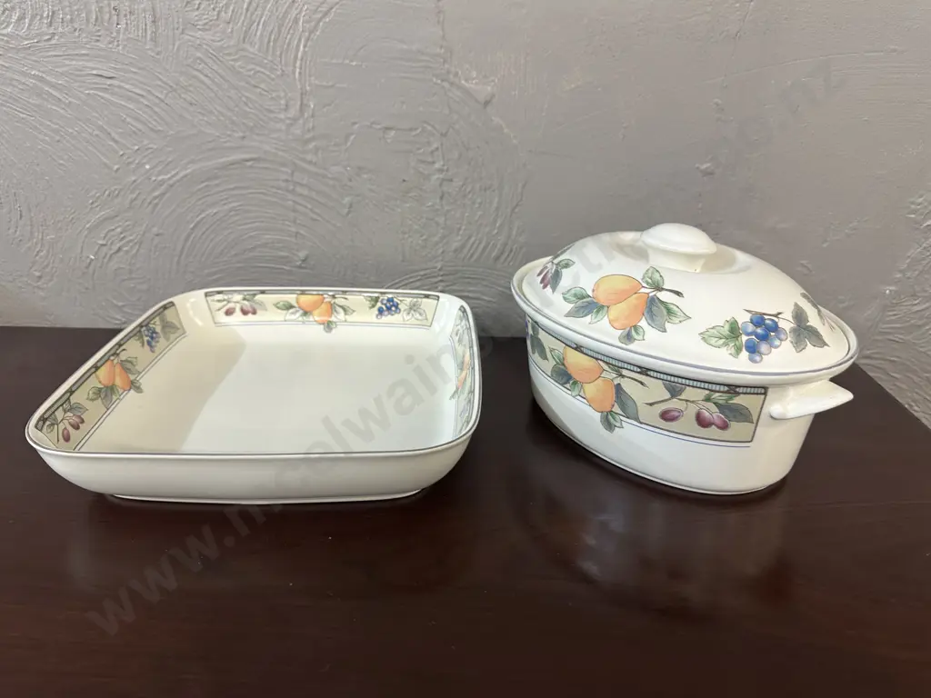 Mikasa Intaglio Garden Harvest Square Serving Dish & Oval Lidded Casserole Dish Image 1++
