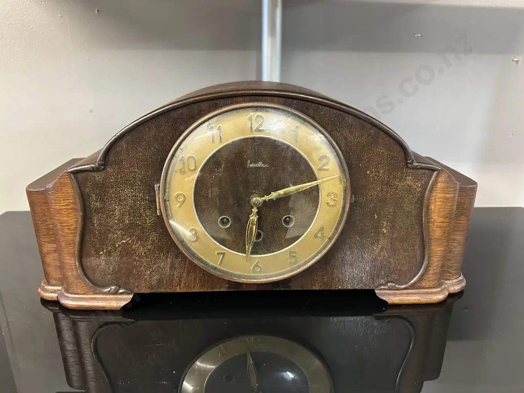 Art Deco German Kanthe Oak Cased Chiming Mantle Clock (No Key) Image 1++