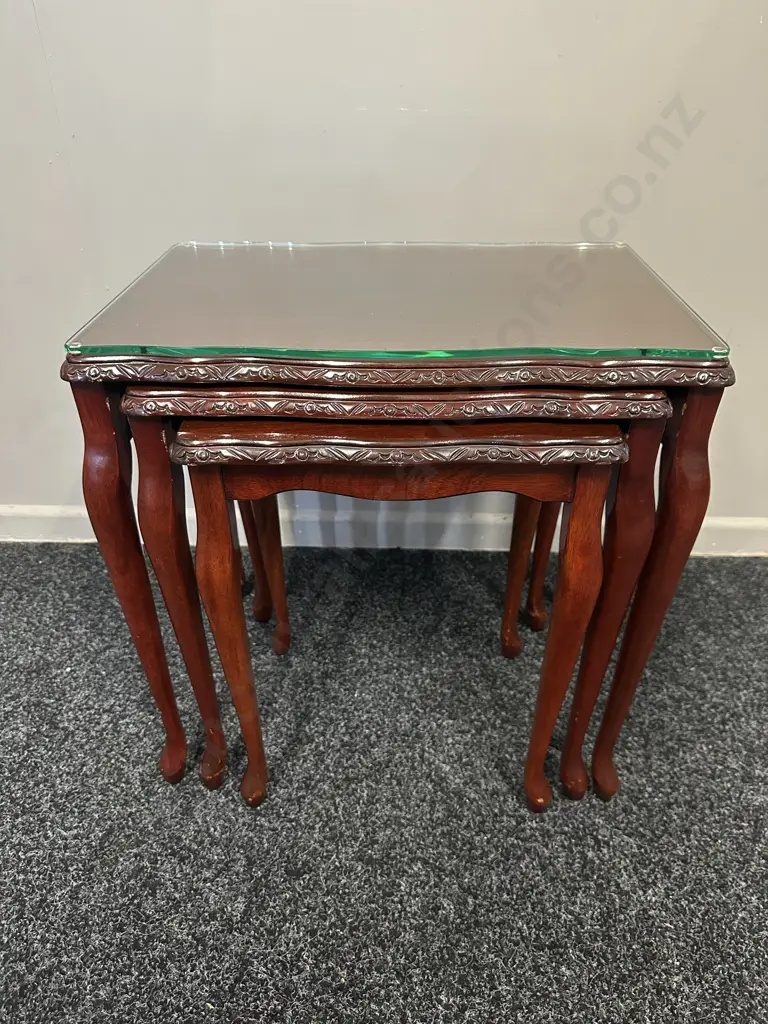 Mahogany Nest Of Tables Cabriole Legs Glass Top Carved Detail Image 1++