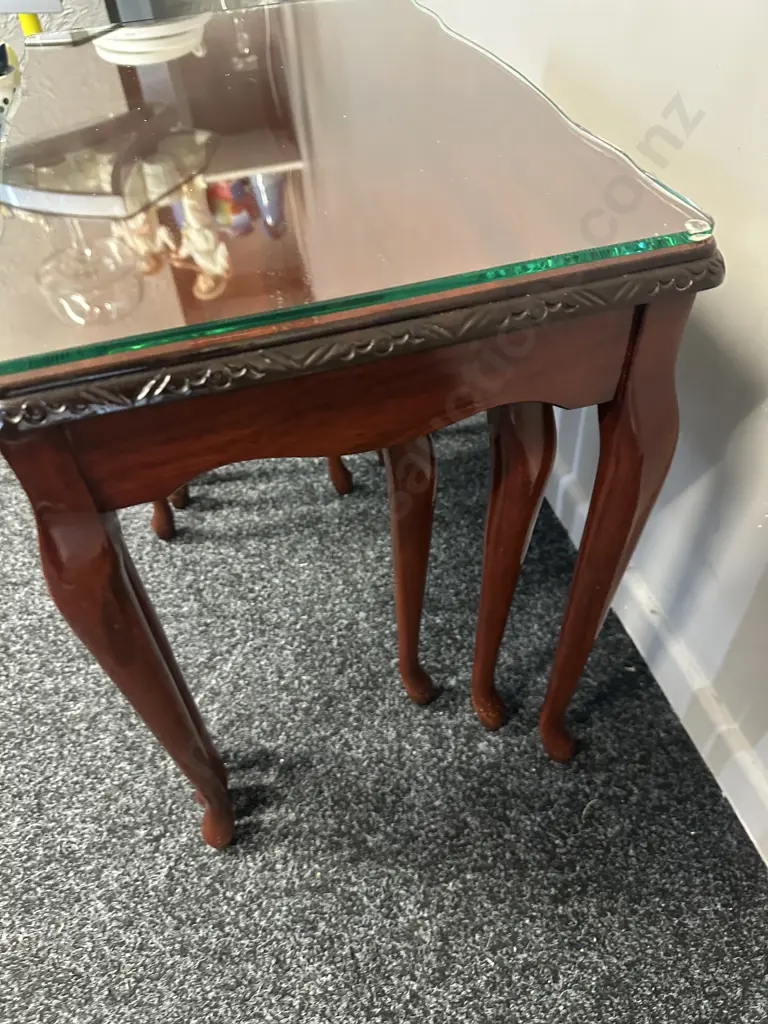 Mahogany Nest Of Tables Cabriole Legs Glass Top Carved Detail Image 1++