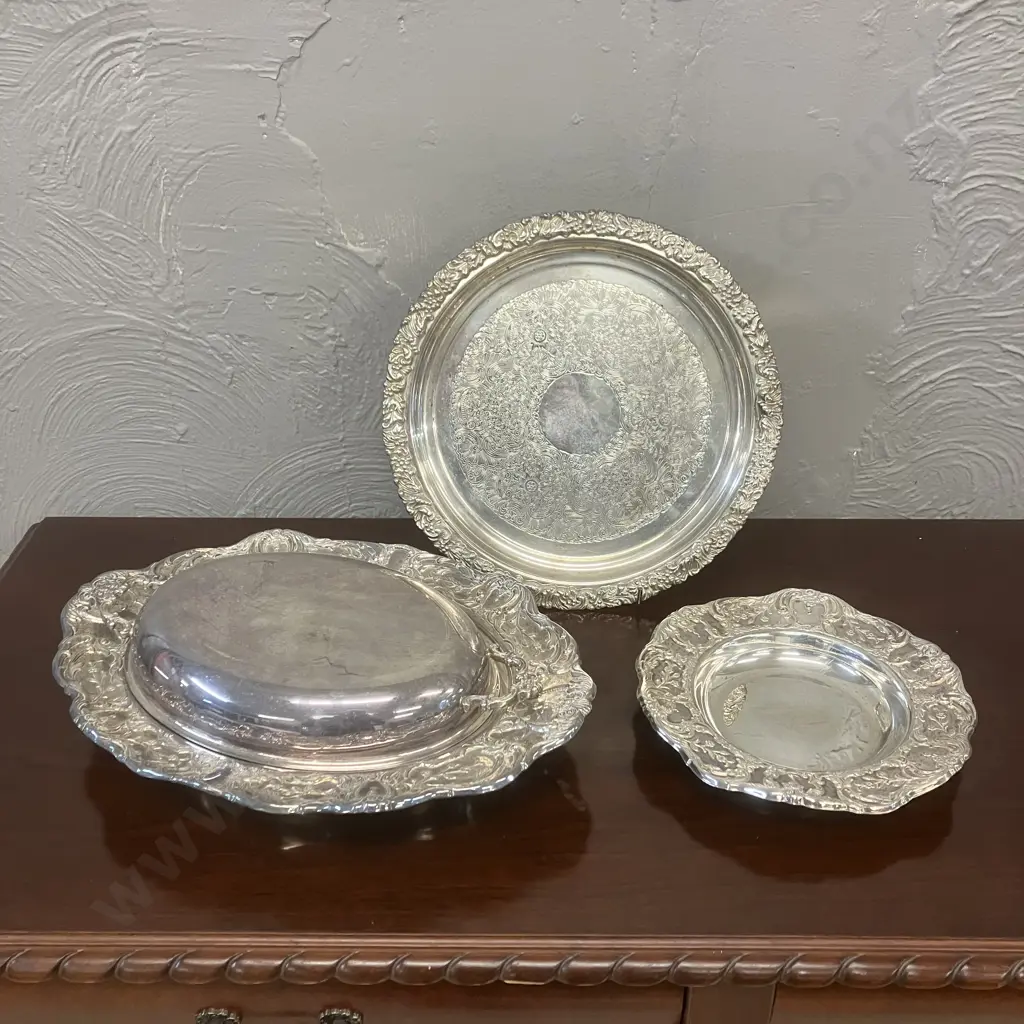 Ex Chandler House - Heavy Hecworth Silver Plate Circular Tray, Mytton Rodd Dish & Lidded Serving Dish With Glass Inner Image 1++