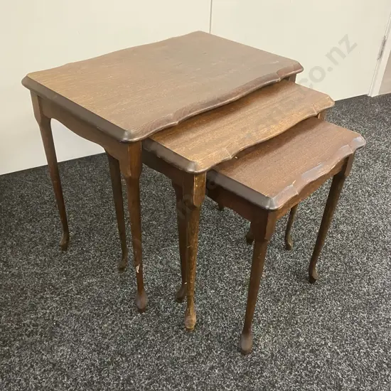 Mahogany Nest of 3 Tables, Fine Cabriole Legs. H45 W52 D33cm